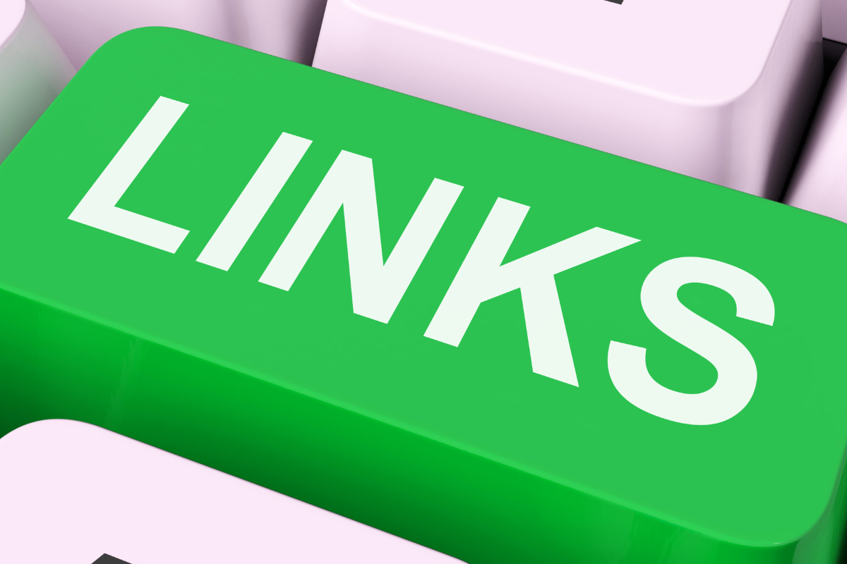 A green key with white text that reads "links."