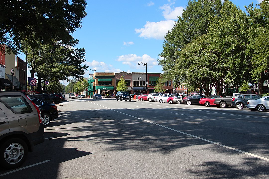 1080px Downtown Marietta July 2017