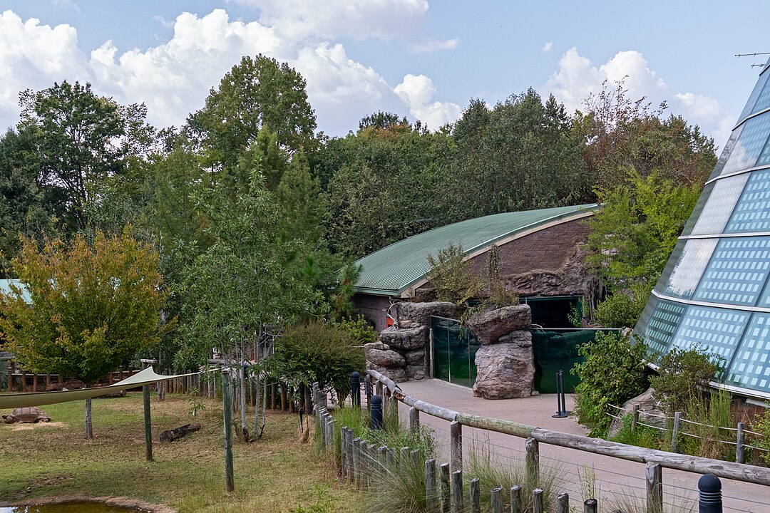 1080px Zoo Atlanta Scaly Slimy Spectacular building