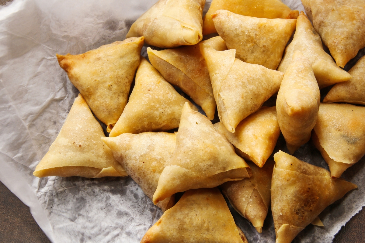 samosas indian cuisine